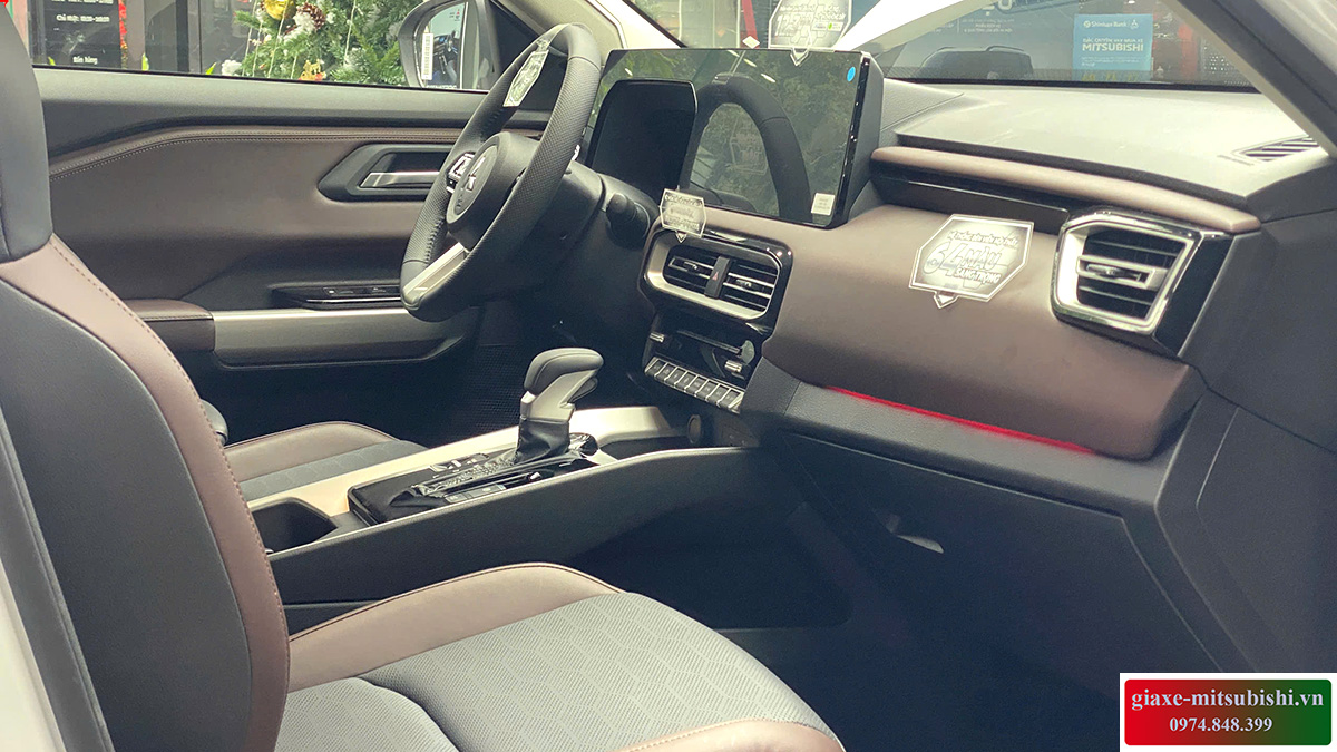 noi-that-xe-mitsubishi-destinator (9)